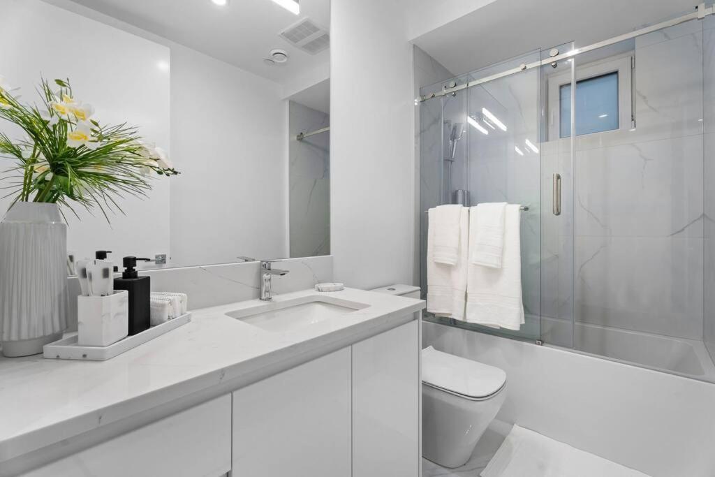 Brand New 2 Bedroom Point Grey Getaway Vancouver Kültér fotó